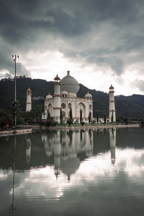 贾梅杜克湖泊特色建筑图片